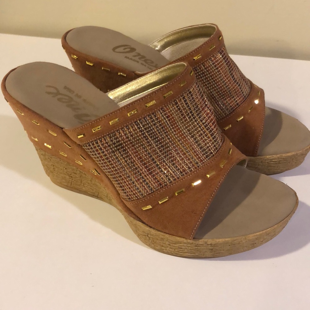 Brown wedges with gold detailing